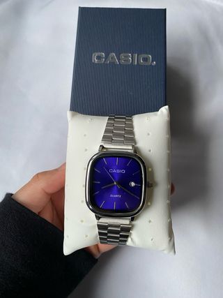 Reloj Casio Azul y Plateado