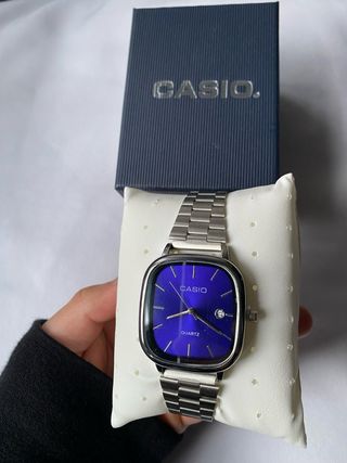 Reloj Casio Azul y Plateado