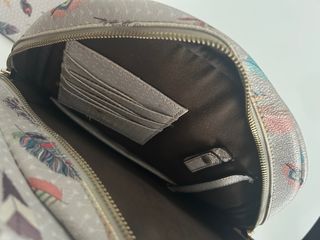 Mochila Parfois Estampado Plumas