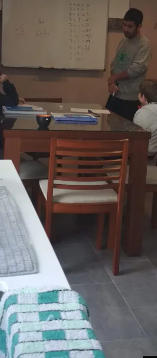 Mesa de comedor con 6 sillas