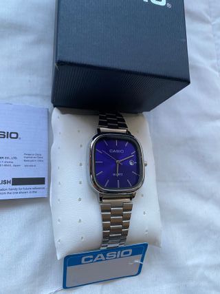Reloj Casio Cuadrado Azul y Plateado