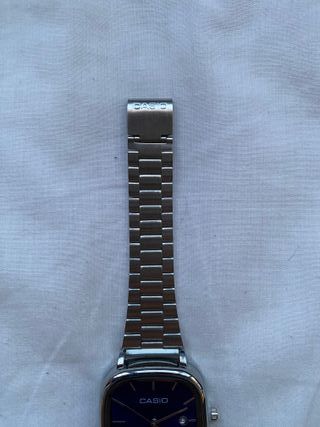 Reloj Casio Cuadrado Azul y Plateado