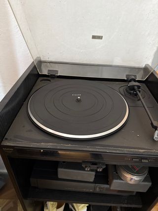 Tocadiscos Sanyo TP398 Semiautomático