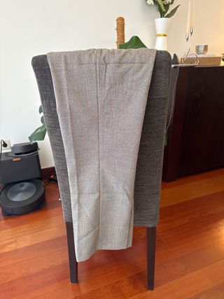 Calças clássicas de sarja com pregas