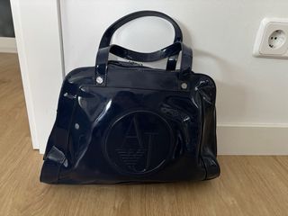 Bolso Armani Jeans Charol Azul Marino, de charol