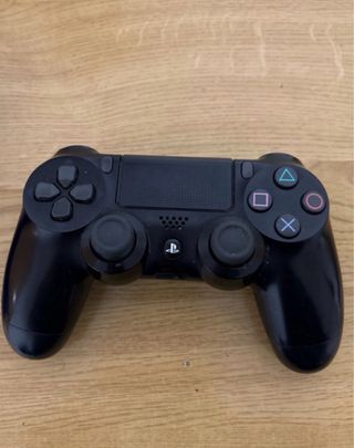 PS4 (PlayStation 4) Negra + Mando + Juegos