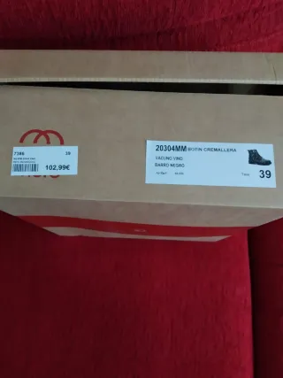 Botines rojos de piel talla 39