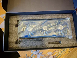 Tarjeta Gráfica XFX RX 7800 XT 16GB