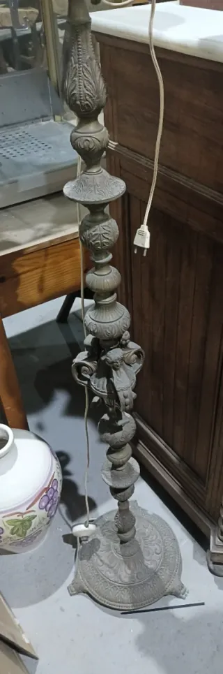 Lampara antigua de pie bronce 10 focos
