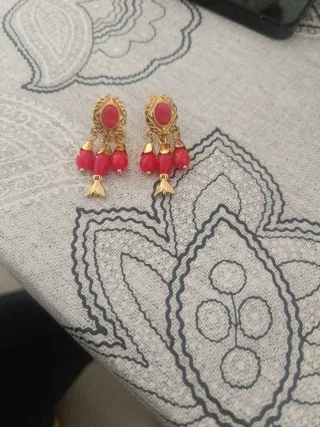 Corales de 18 kilate