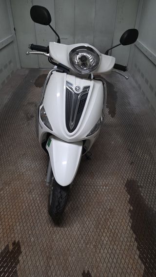 Yamaha Delight Blanca Scooter Automática