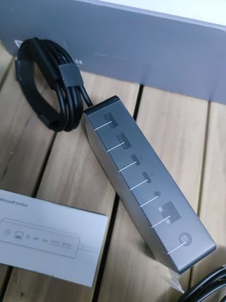 Microsoft Surface Dock 2