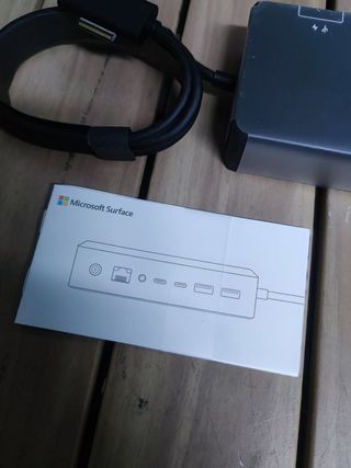 Microsoft Surface Dock 2