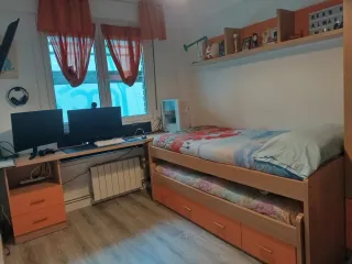 Habitación infantil completa con cama nido