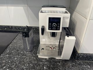 Cafetera Superautomática de DeLonghi ECAM23.460.W
