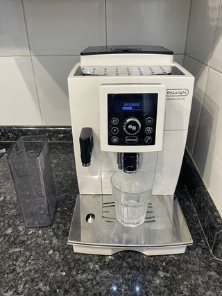 Cafetera Superautomática de DeLonghi ECAM23.460.W