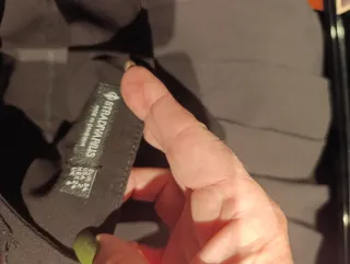 Conjunto falda negra y top marfil