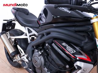 TRIUMPH SPEED TRIPLE 1200 RS
