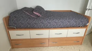 Cama de madera