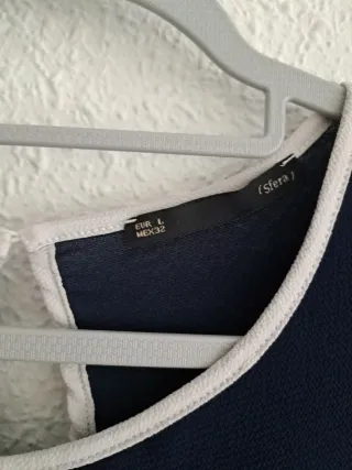 Blusa Sfera azul con ribete blanco Talla L