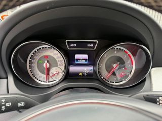 MERCEDES GLA 220 d 4MATIC Urban