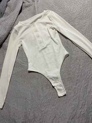 Body blanco de manga larga