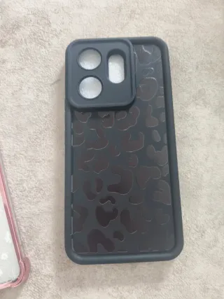 2 custodie per Vivo V60 5G. Nuove, mai usate.