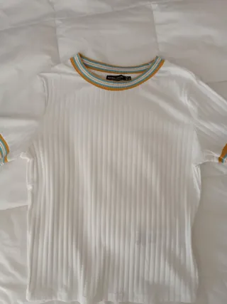 Camiseta Bershka T. S