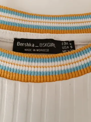 Camiseta Bershka T. S