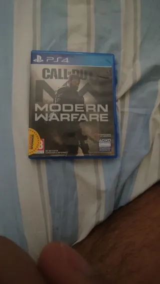 Lote de 5: Call of Duty, Minecraft y The division2