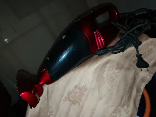 Aspiradora Roja Metálica