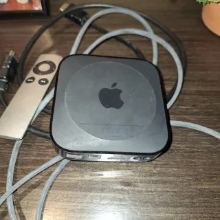 Apple TV A1469 3ª Gen. con mando y cables