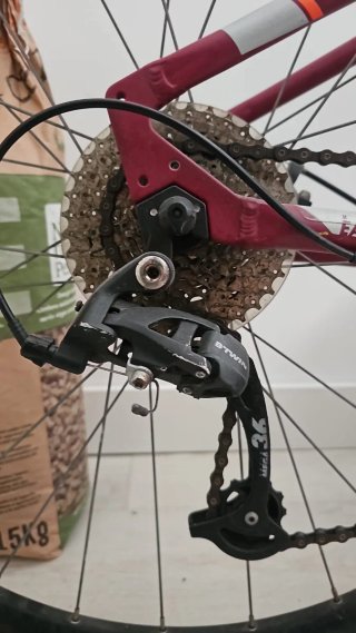 Bicicleta Riverside 500