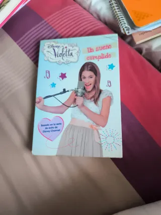 Libro de la serie Violetta