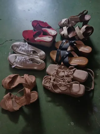 Lote de sandalias y zapatillas Converse