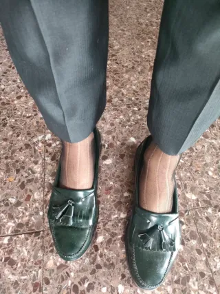 Zapatos verdes de piel con flecos
