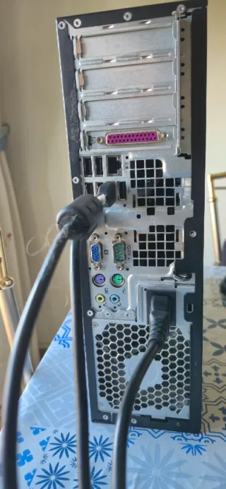 Torre HP + Monitor 24 + Teclado + Ratón