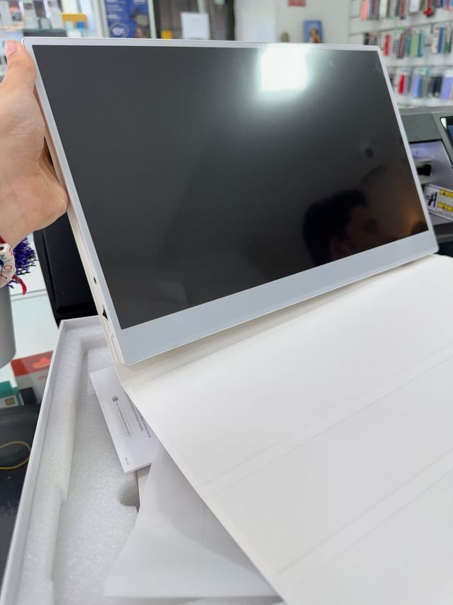 MONITOR PORTÁTIL UPERFECT 15.6'' NOVO