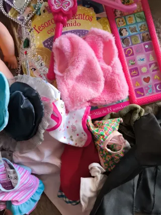 Lote de muñecos Nenuco y ropa