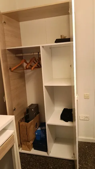 Armario 2 puertas madera y blanco