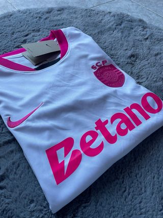 Camisola Sporting Outubro Rosa