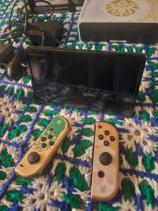 Nintendo Switch OLED Edizione Zelda