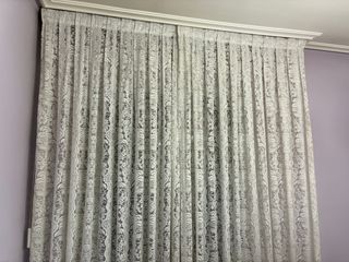 Cortinas blancas diseño clásico