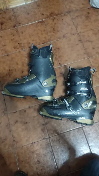 Botas Dynafit Zzeus 26.5 Travesía