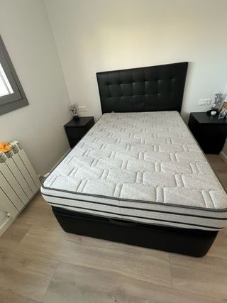 Cama 150x190cm Negra.