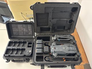 DJI Matrice 30 T Drone con Estación de carga