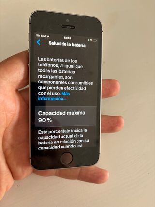 iPhone SE 16GB Space Gray