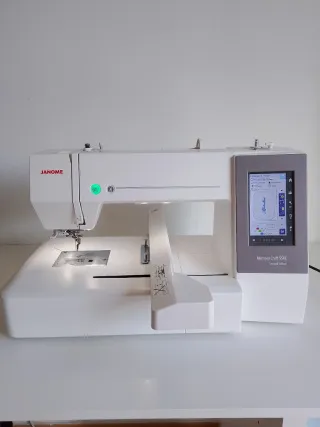 Máquina de bordar Janome Memory Craft 550E