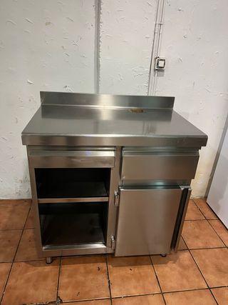 Mueble cafetero industrial de acero inoxidable