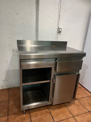 Mueble cafetero industrial de acero inoxidable